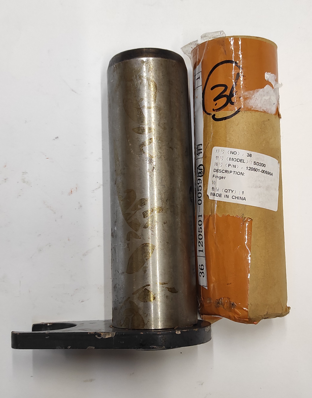 Палец 120501-00595