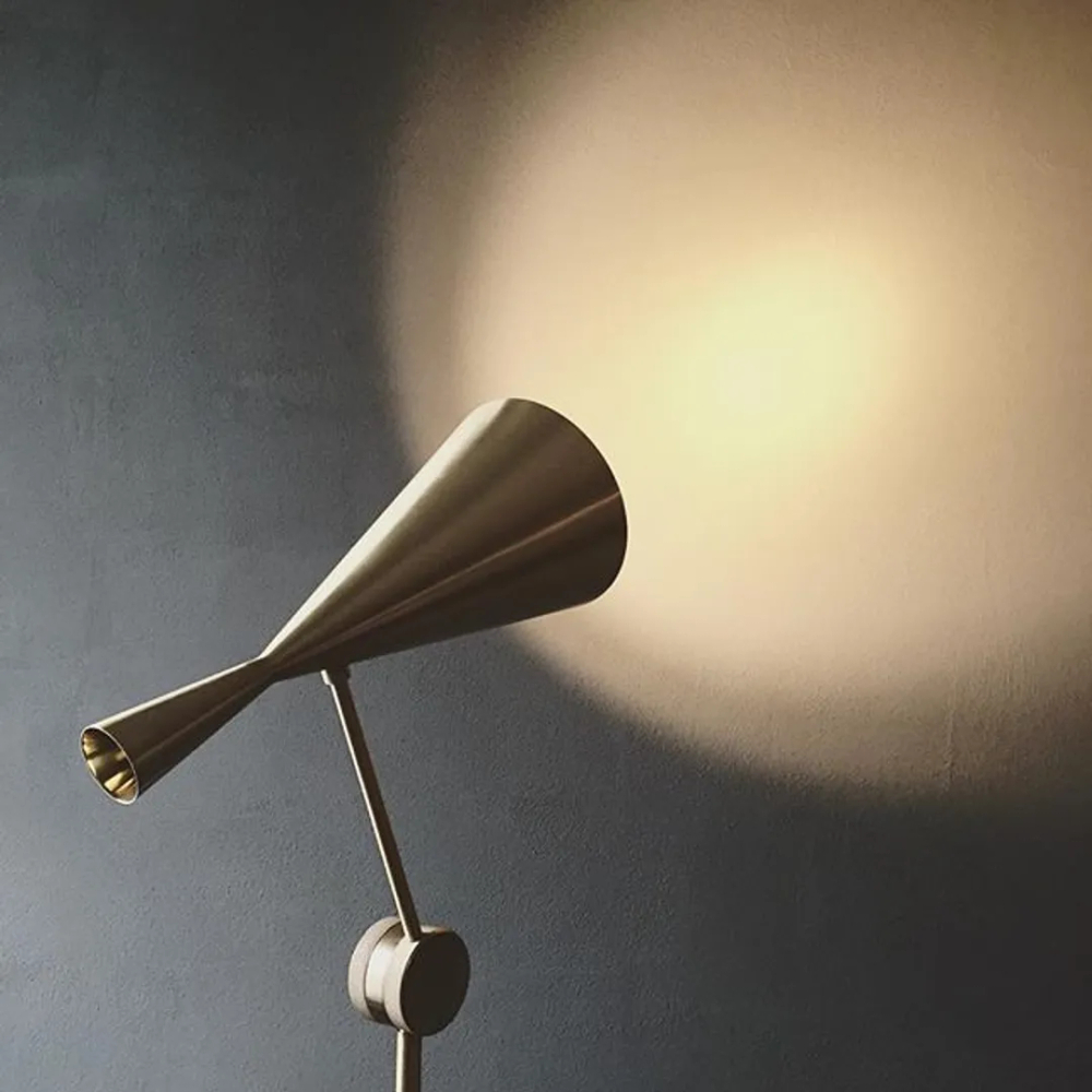 Настольная лампа Beat Brass