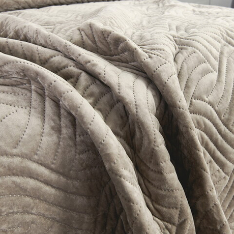 Покрывало 160x220 Sofi De MarkO Деварта бежевое