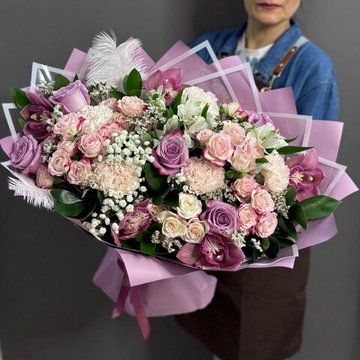 Авторский букет в сиреневой гамме