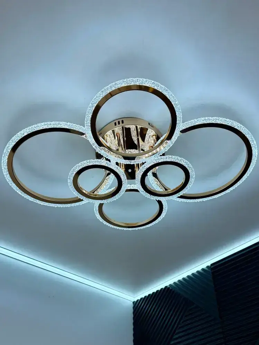 Люстра потолочная золотая с пультом для всех видов потолков, 120 Вт