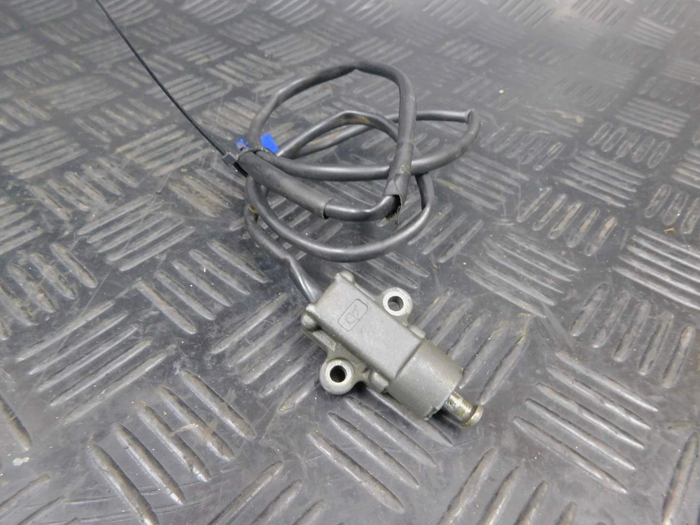 Концевик подножки боковой Kawasaki ZZR 400 98 052958