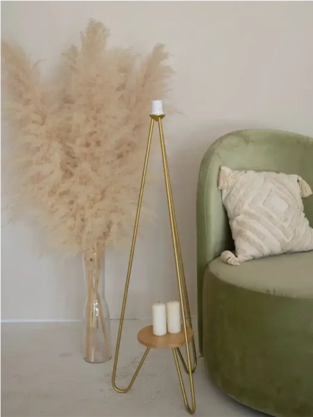 Торшер напольный с абажуром в гостиную современный