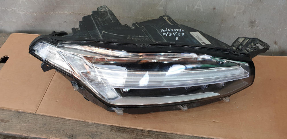 Фара правая Volvo XC90 2 14-21 Б/У Оригинал 32228689