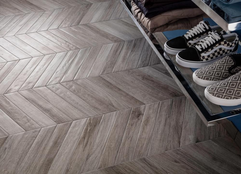 Rondine Vintage Dore Chevron 7.5x40.7