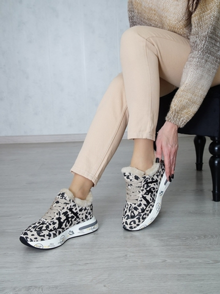 Кроссовки женские зимние