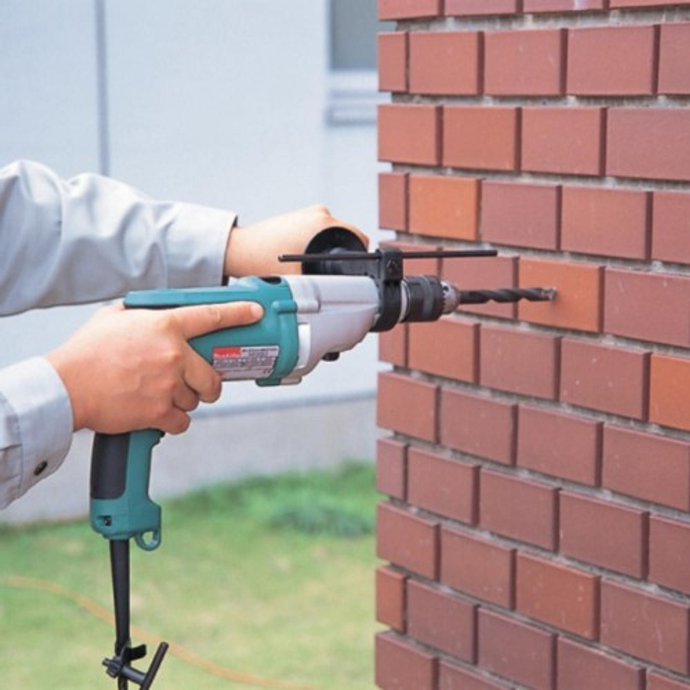 Дрель ударная сетевая MAKITA HP 2050 двухскоростная  HP2050