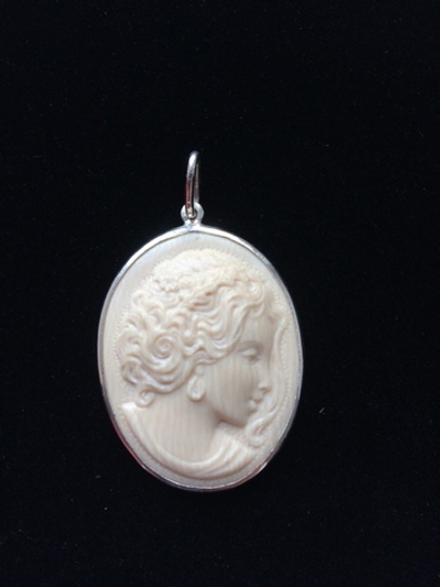 Камея "Агата", бивень мамонта