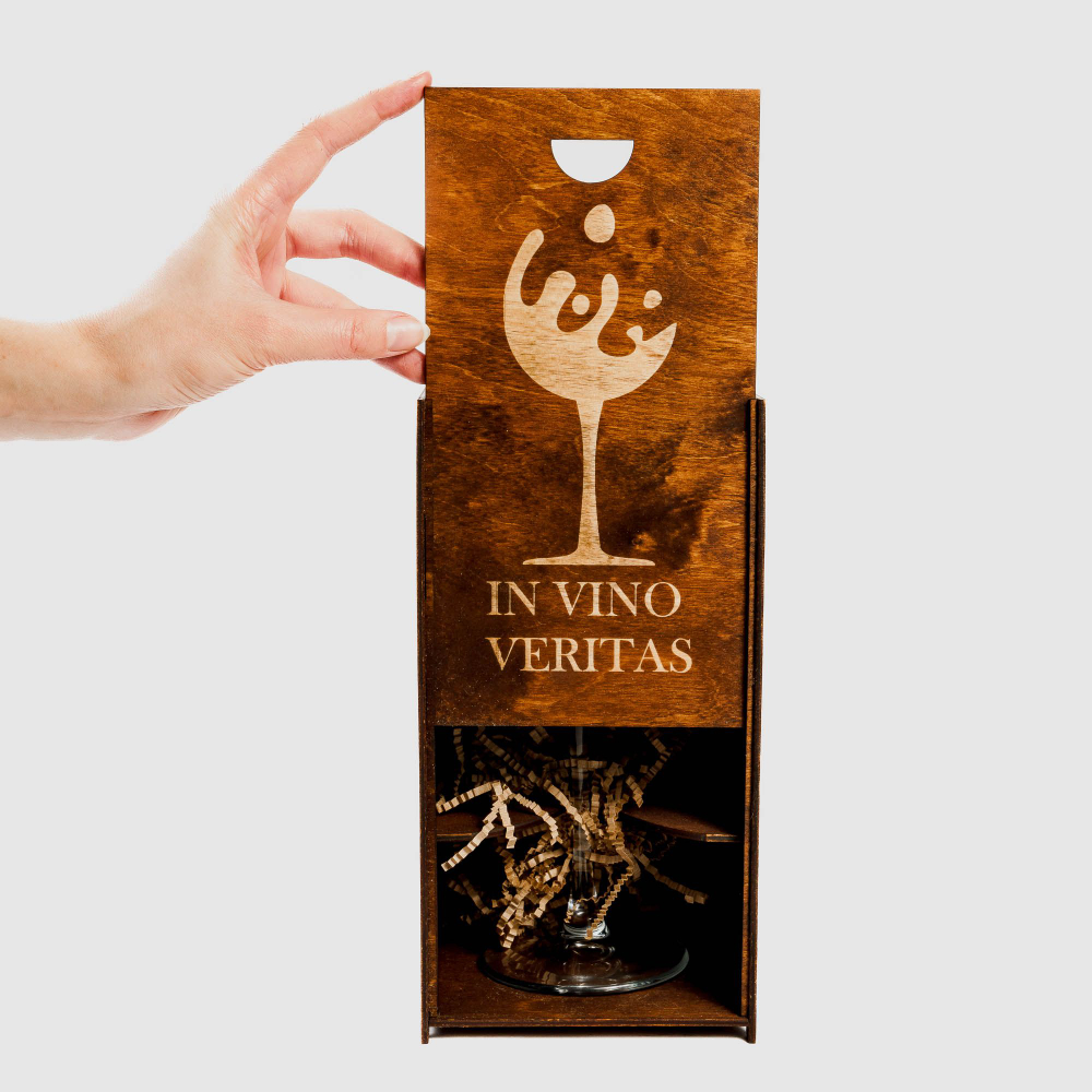 Бокал для вина с гравировкой в подарочной коробке PKS30