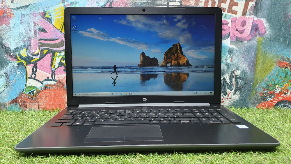 Ноутбук HP i5-7/4 Gb/Mx110 2 ГБ/FHD/15-da0308ur [5cs74ea]/Windows 10