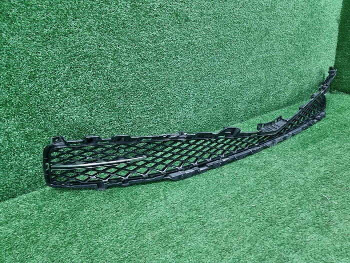 Решетка переднего бампера Genesis G80 (2020-2024)