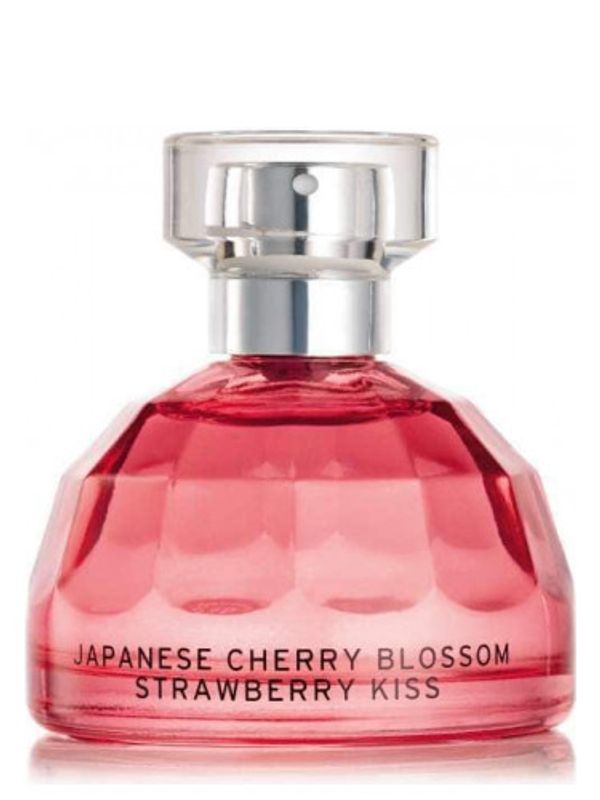 The Body Shop Japanese Cherry Blossom Strawberry Kiss