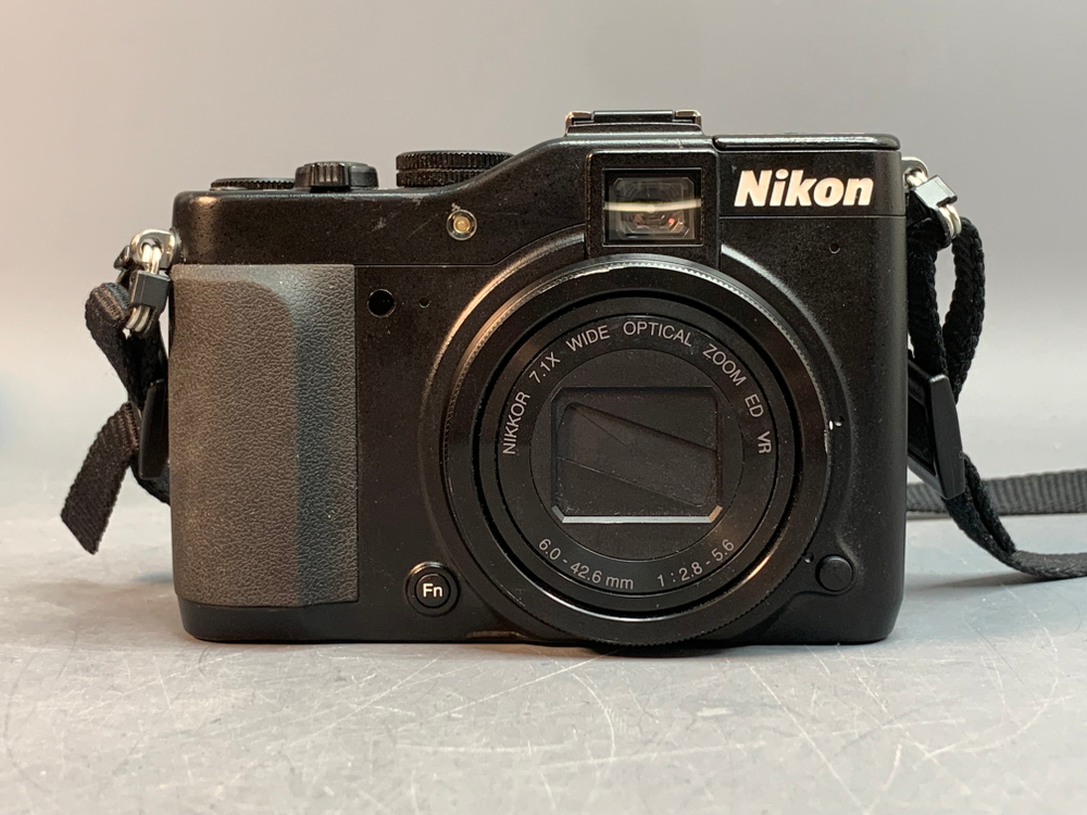 Nikon Coolpix P7000