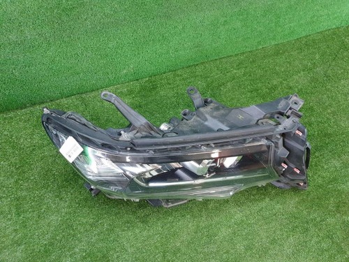 Фара правая Toyota Land Cruiser Prado 150 (2017-н.в.) LED