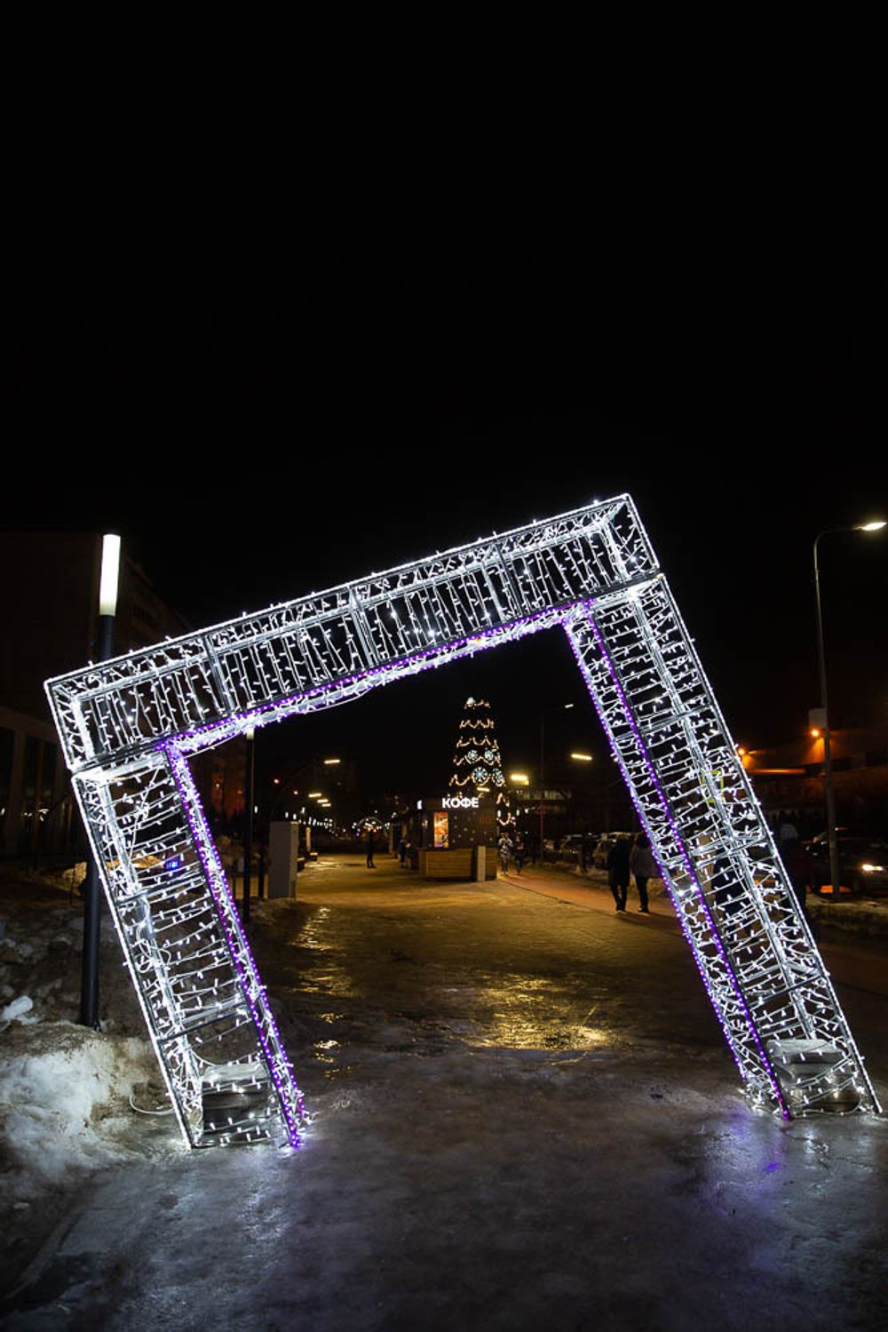 Светодиодная конструкция "Скошенная арка"