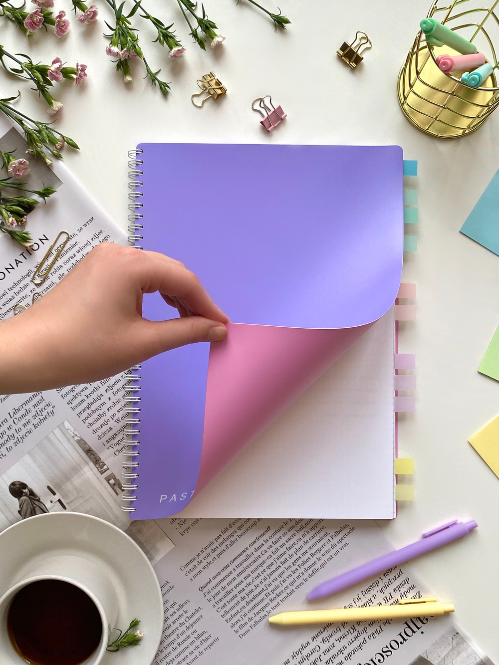 НОВИНКА! Тетрадь А4 96 л. Pastel Collection Purple/Pink, с обложкой из двухстроннего двухцветного пластика, на металлическом гребне