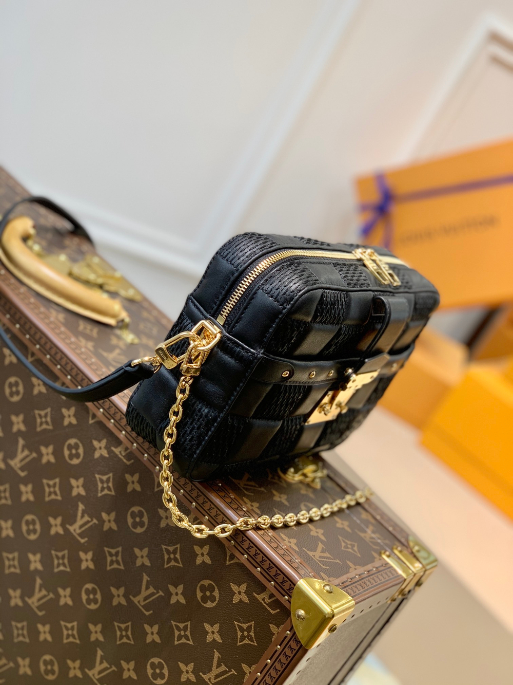 Louis Vuitton Troca MM