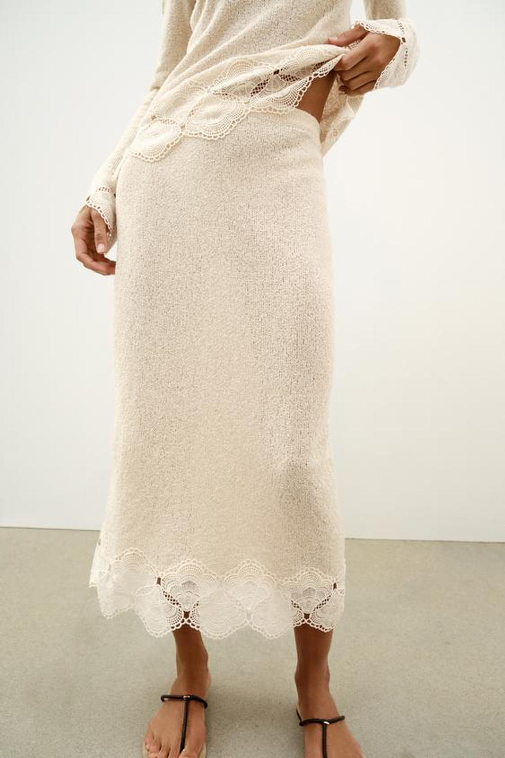 ZARA ЮБКА ИЗ ТКАНИ РУСТИК С КРУЖЕВОМ КРОШЕ, ПЕСОЧНЫЙ