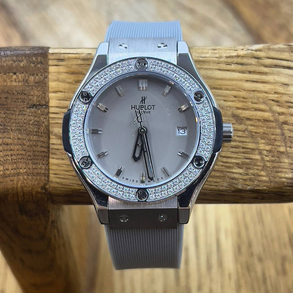 Часы Hublot