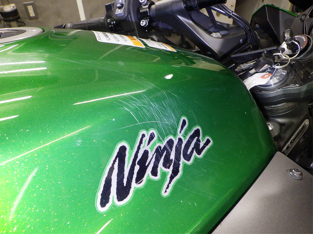 Kawasaki Ninja 1000A 049562