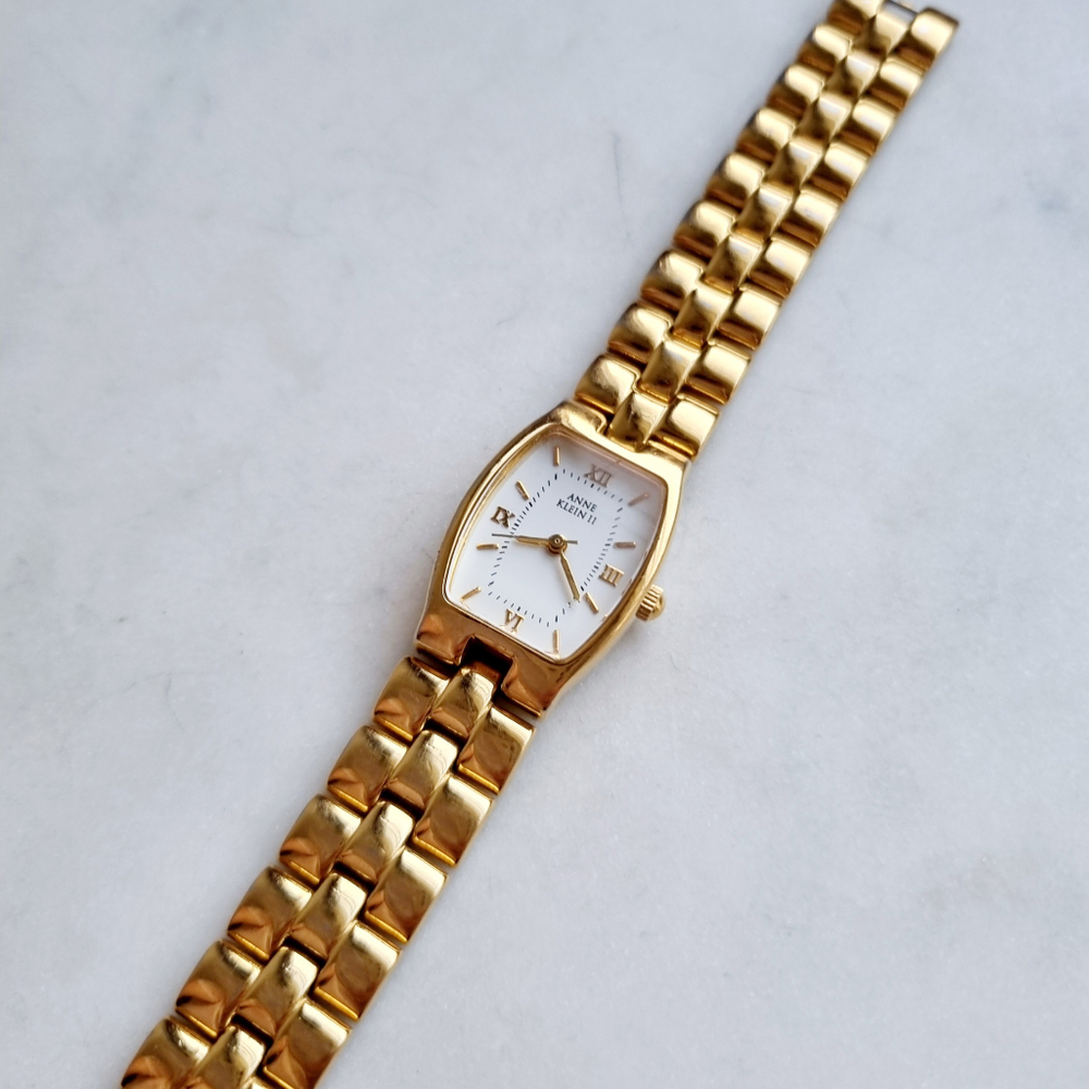 Часы Anne Klein золотые