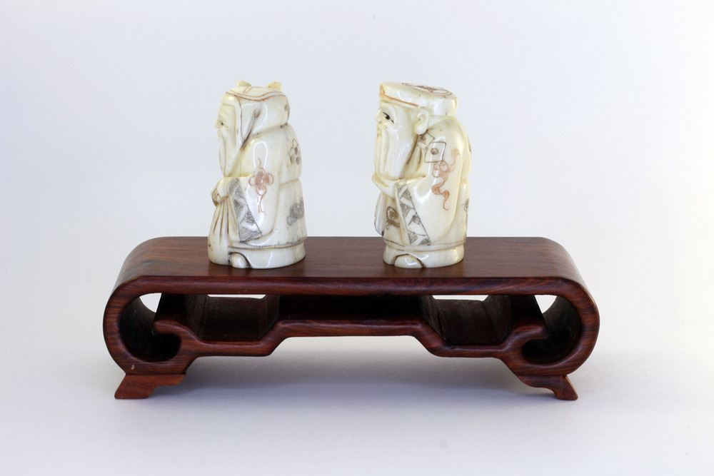 Сет нэцкэ Дзюродзин и Фукурокудзю на подставке