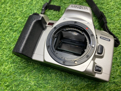 Minolta Dynax 404Si + AF Zoom 28-80mm 3.5-5.6