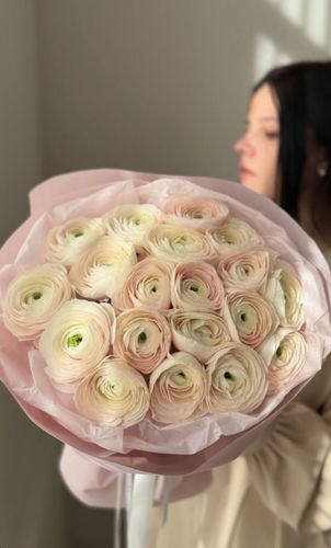 25 ранункулюсов