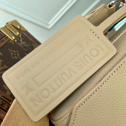Louis Vuitton Takeoff Messenger