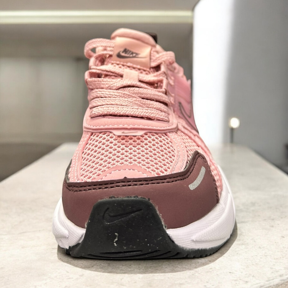 Nike V2K Runtekk • White Grey Pink