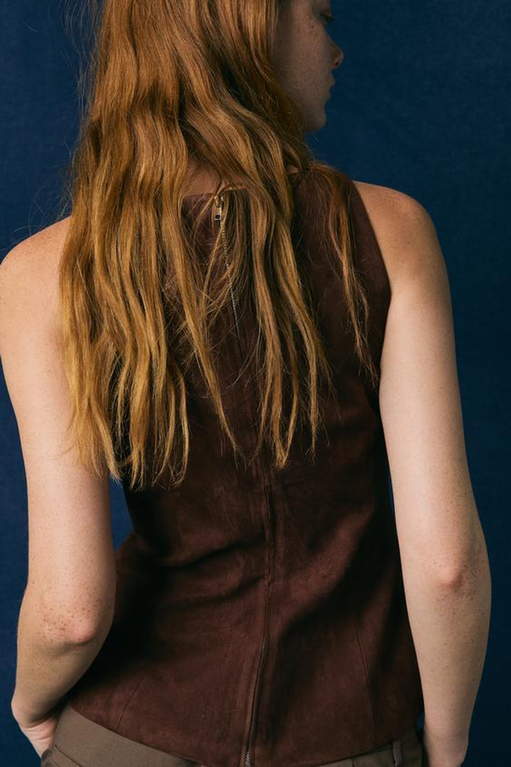 ZARA ТОП ИЗ ИСКУССТВЕННОЙ ЗАМШИ, КОРИЧНЕВЫЙ