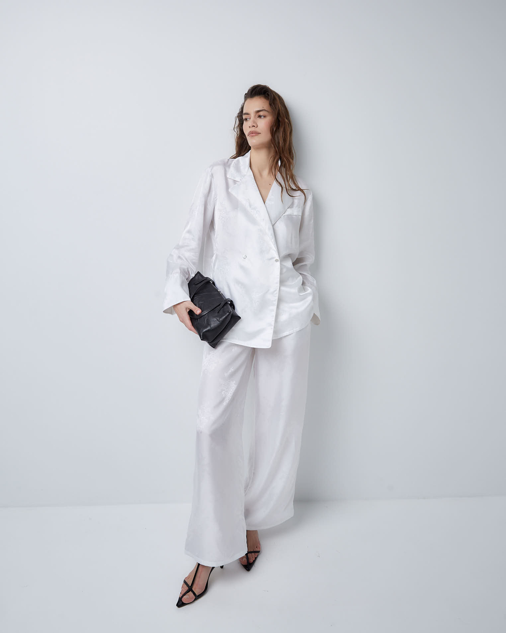 Костюм в пижамном стиле из вискозы Гуччи белый