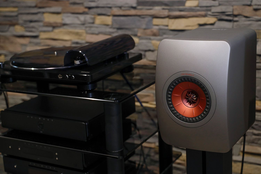 Полочная акустика KEF LS50 Wireless II