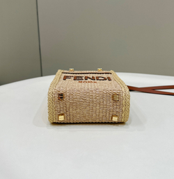 Fendi Sunshine Mini Tote 18 cm
