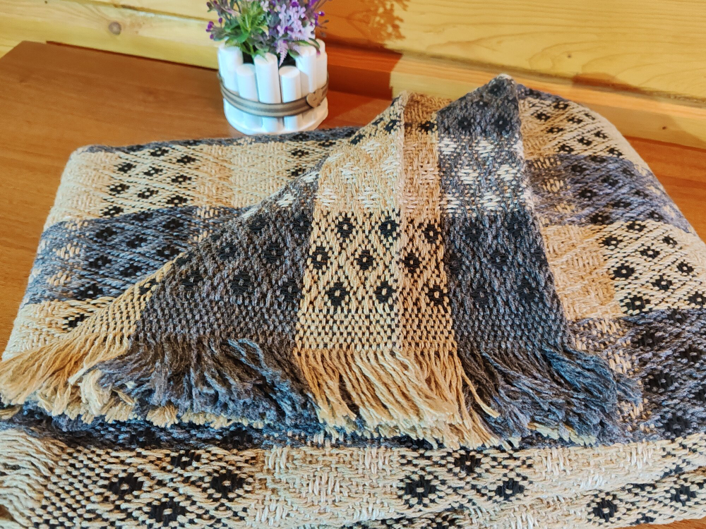 Плед для кровати и дивана в клетку 150 х 210 см, коричневый