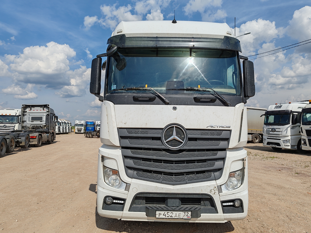Mercedes-Benz ACTROS 4x2 Седельный тягач 1851 LS (Дизельный, 12,8 л, 510 л.с., АТ)