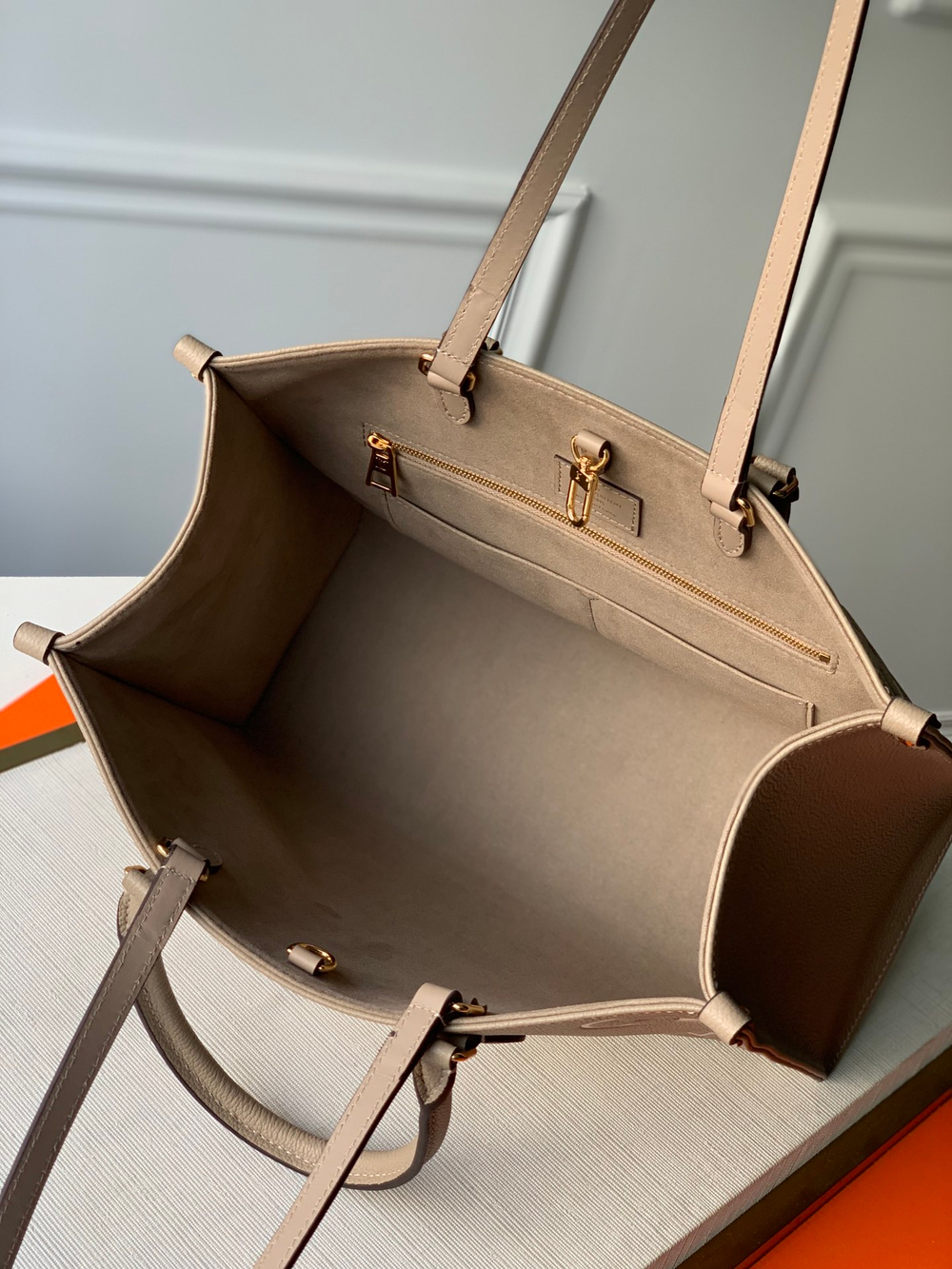 Louis Vuitton OnTheGo MM