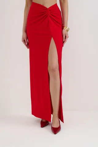 Юбка из вискозы с перекрутом красного цвета