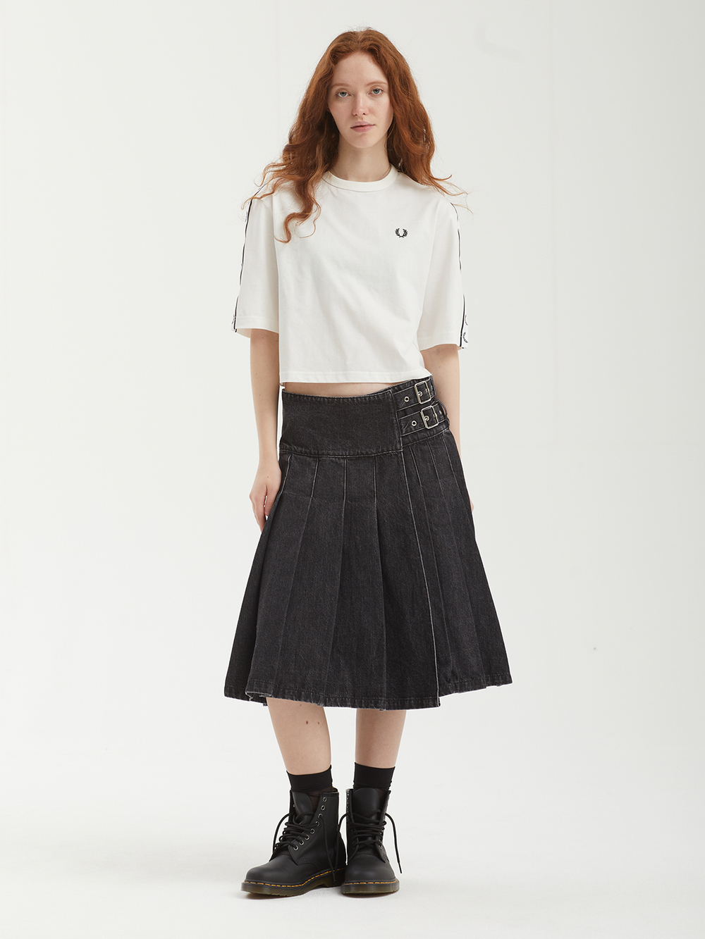 Женская Футболка Taped