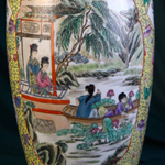 Парные вазы со сценами придворной жизни