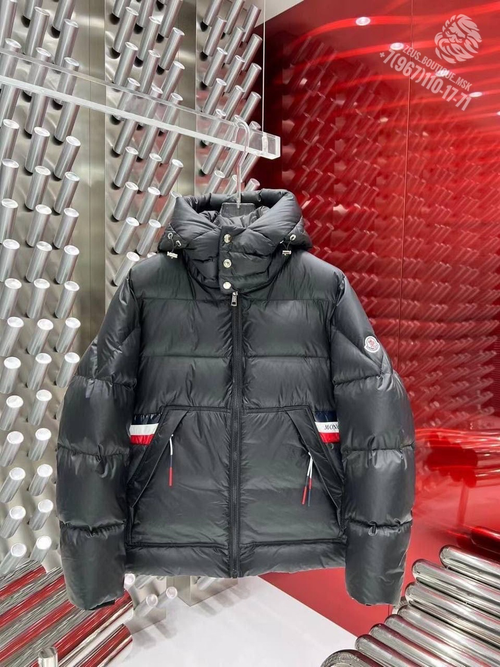 Пуховик Moncler