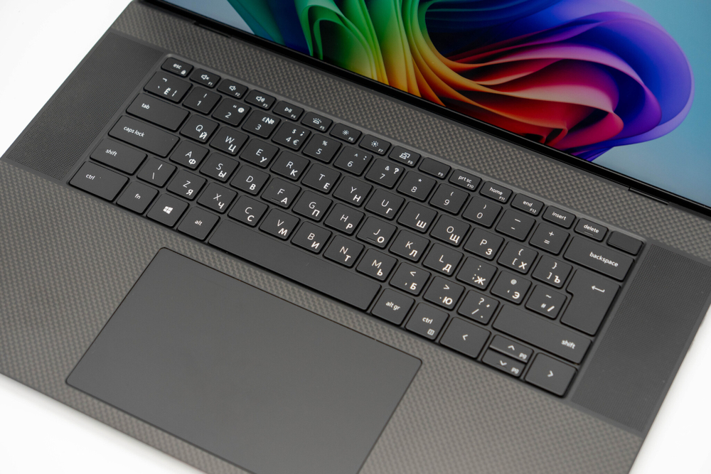 Ноутбук Dell Precision 5750 ( i7-10850H / Quadro T2000 )