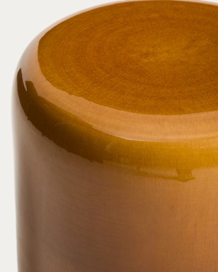 Уличный приставной столик Mesquida из керамики с горчичной глазурью 35 см