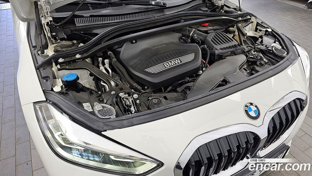 BMW 1 Series (F40) 118d Sports (05.2020)