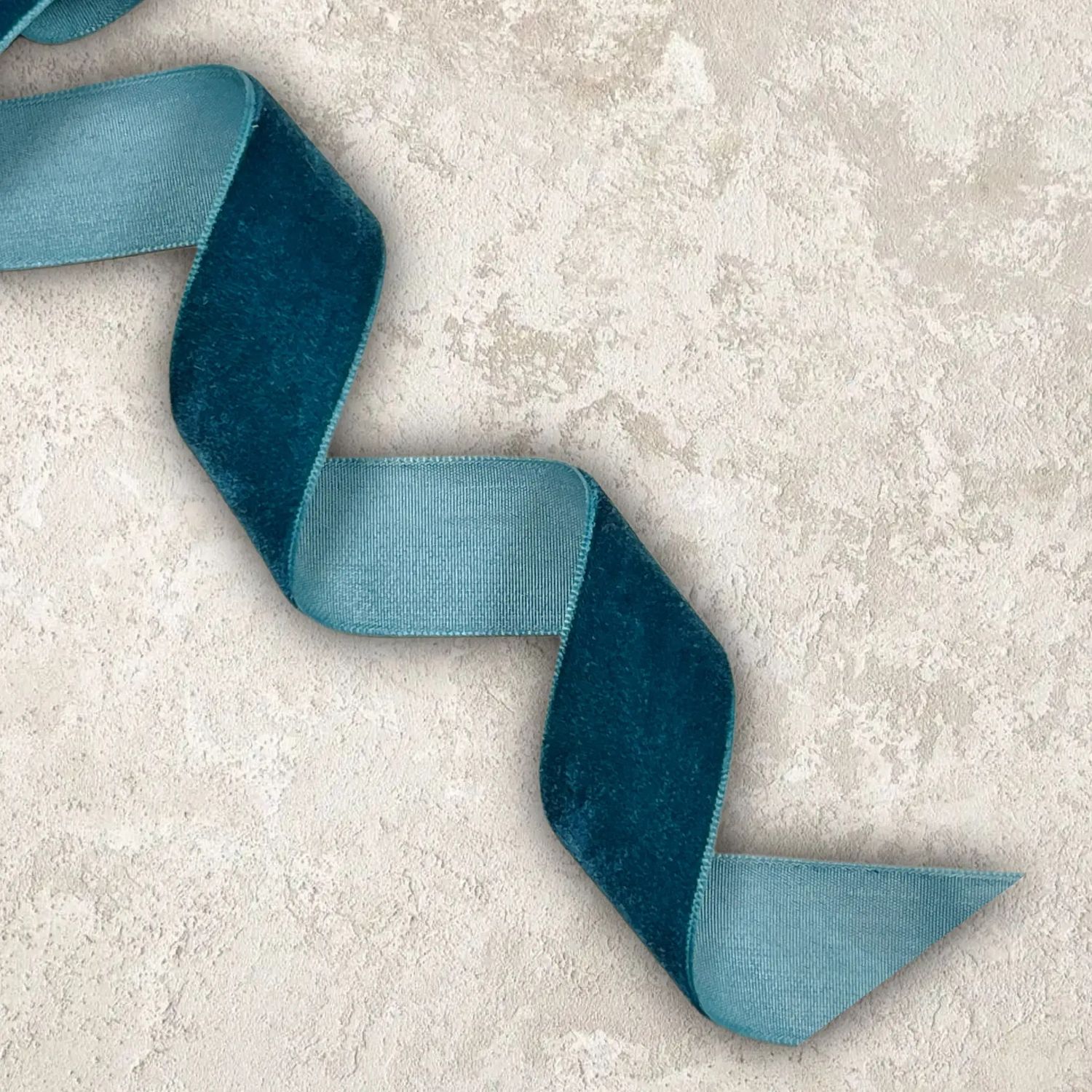 Лента бархатная 2,5 см темно-синевато-зеленый №65 (1метр)