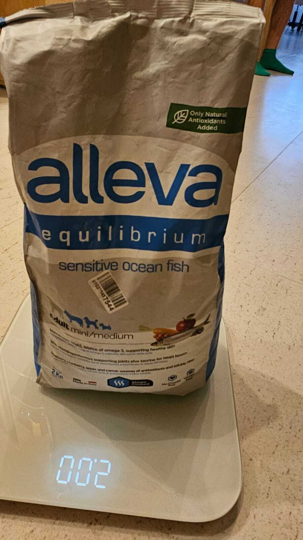 Корм Аллева Эквилибриум Сенситив для взрослых собак мелких и средних пород, с океанической рыбой, Alleva Equilibrium, 2 кг