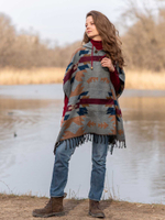 Пончо шерстяное с орнаментом