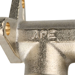 Угольник настенный с креплением 1/2"х16