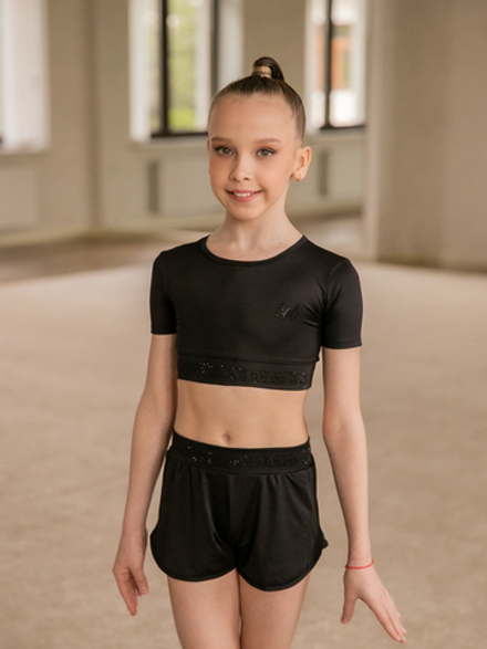 Шорты спортивные со стразами на поясе