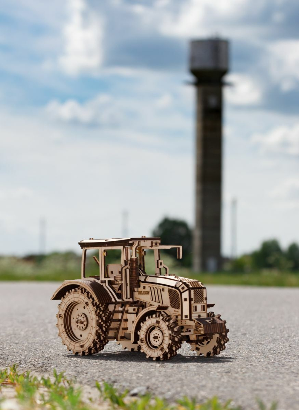 Трактор Беларус-2022 от EWA - Деревянный конструктор, сборная модель, механический 3D пазл